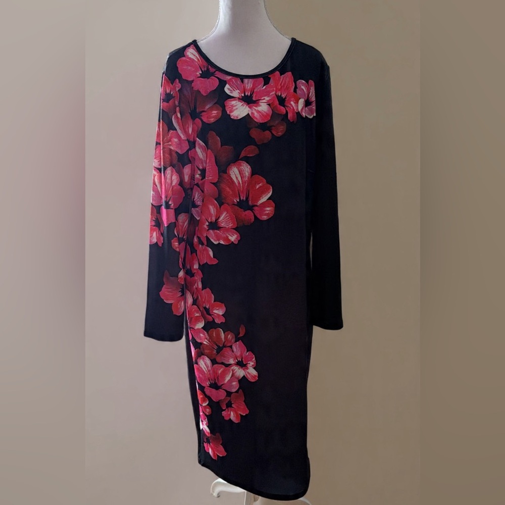 Women’s Floral Long Sleeve Dress - Black and Red